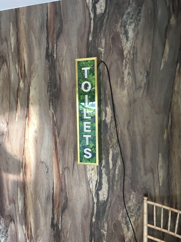 Project Signs - The BarnYard Toilet Sign 3